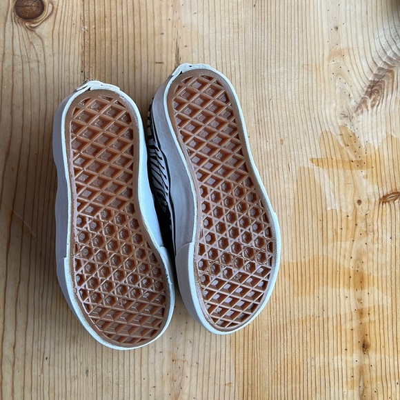 Vans Leopard slip-ons size 11 - Picture 3 of 4